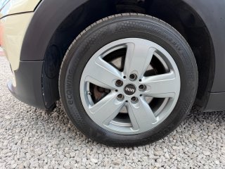 /photos/12219/c0e93d3e-b7de-3983-205d-0b4ef1ad3d4c_i320x240.jpg